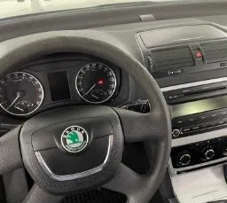 Skoda Octavia cena 19900 przebieg: 318000, rok produkcji 2010 z Kościerzyna małe 67